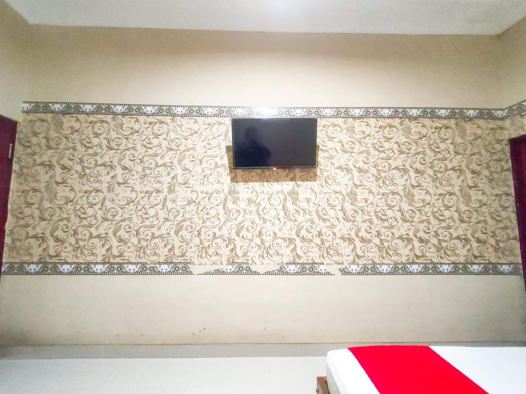 Hotel Reddoorz Syariah At Graha Adi Karya Kartasura Kartosuro Exterior foto