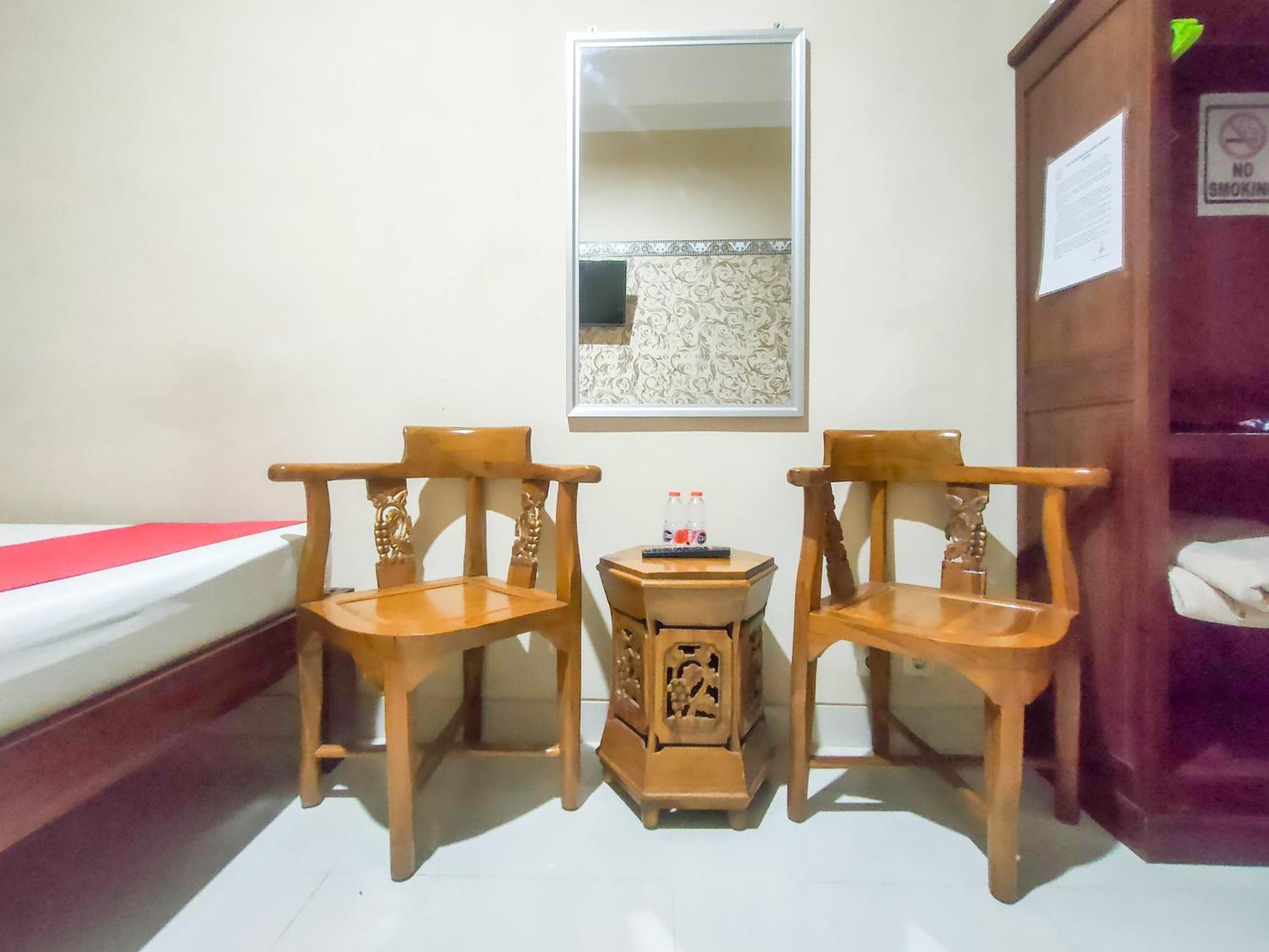 Hotel Reddoorz Syariah At Graha Adi Karya Kartasura Kartosuro Exterior foto